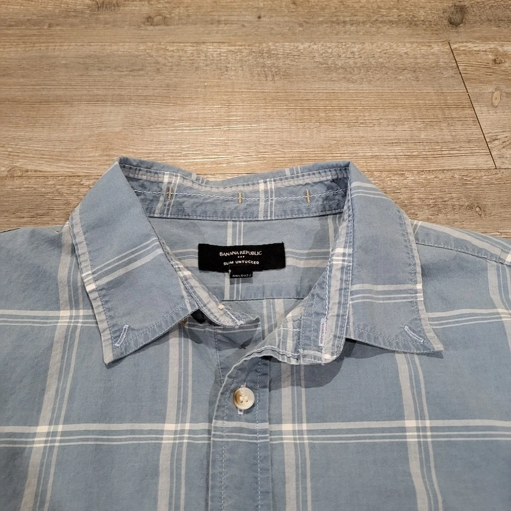 Banana Republic Slim Fit Untucked Button Up Shirt 100% Cotton Mens Size Large
